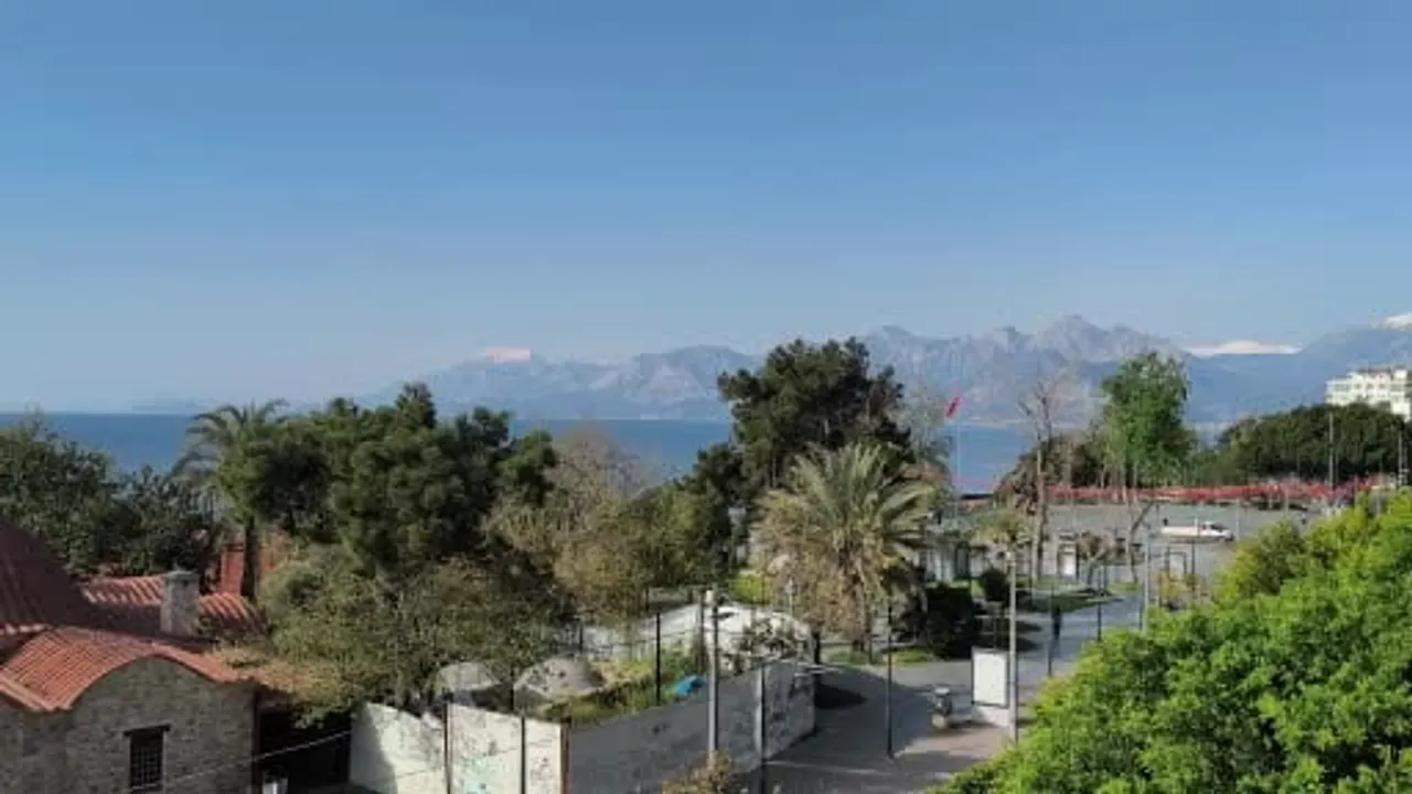 Antalya Demre Açıklarında 5 Dakika Arayla 3.5 ve 4.7 Büyüklüğünde Depremler