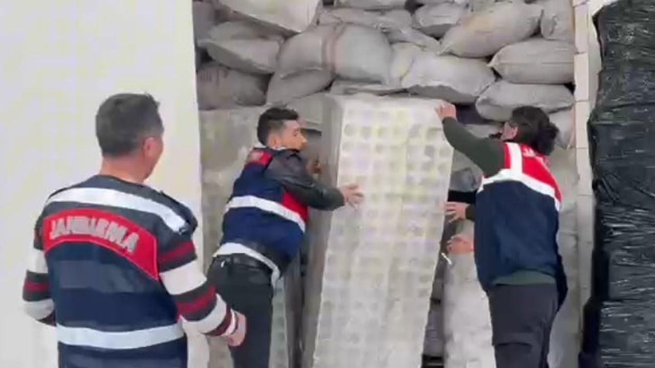 Antalya Kepez’de kaçak kozmetik üretim deposuna baskın: 65 milyon TL değerinde sahte ürün ele geçirildi