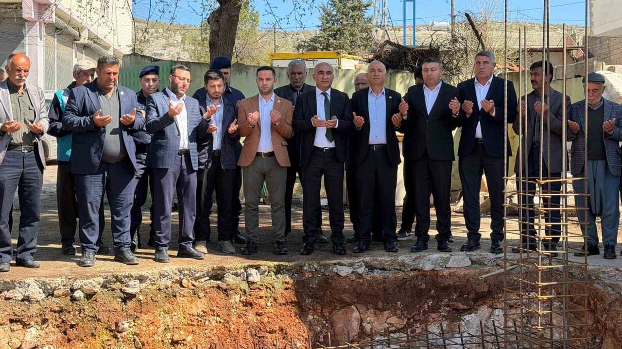 Araban'da depremde yıkılan Fıstıklıdağ Mahallesi Camisi'nin temeli atıldı