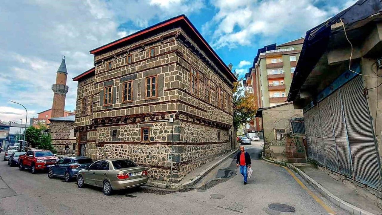 Araştırma: Geleneksel Erzurum Evlerinde Tandırevi Evin Asıl Yaşam Alanı