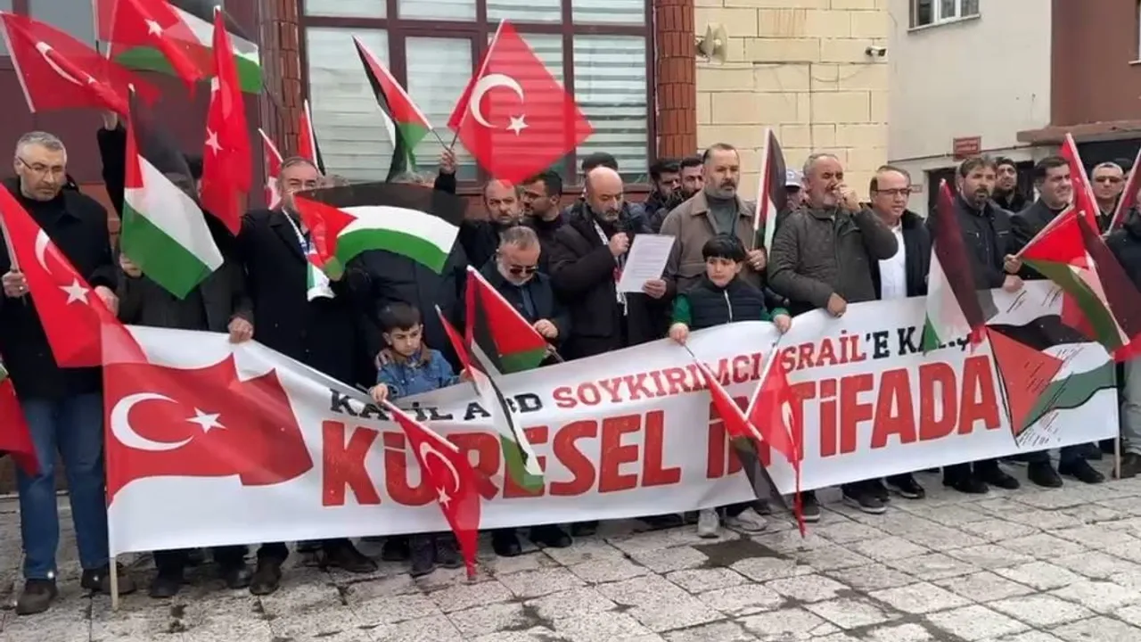 Ardahan’da İsrail’in Filistinli esirlere yönelik idam yasa tasarısı protesto edildi