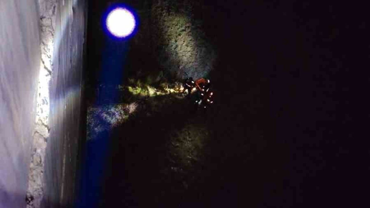 Artvin'de 70 metrelik istinat duvarından düşen kişi hayatını kaybetti