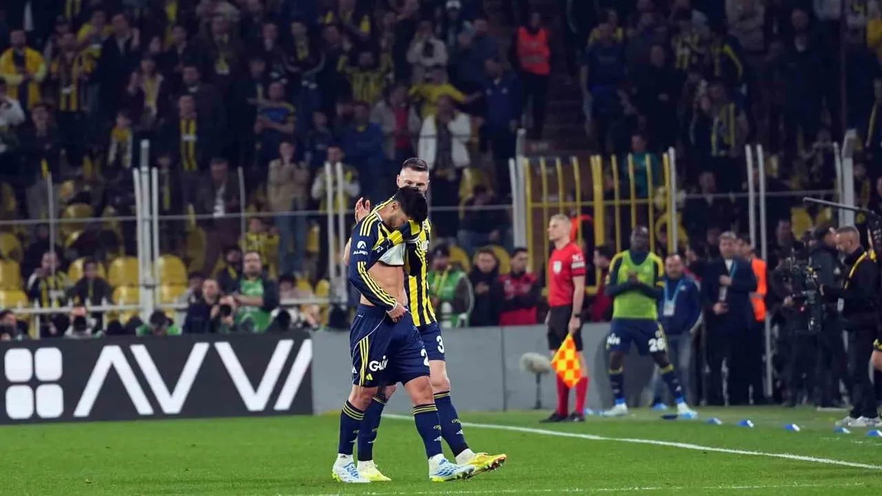 Asensio, Beşiktaş derbisinde sakatlandı; 24. dakikada oyundan çıktı