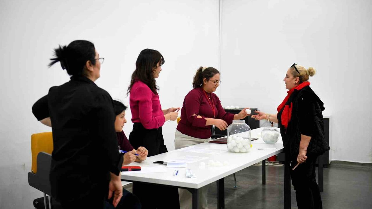 ASSİM'de derneklere ofis tahsisi: Noter huzurunda kura ile 14 dernek seçildi