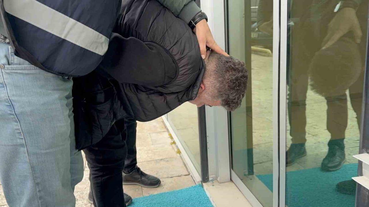 Atakum'da 'Bakar mısın' tuzağı: Altın zincir kapkaçla çalındı, şüpheli yakalandı