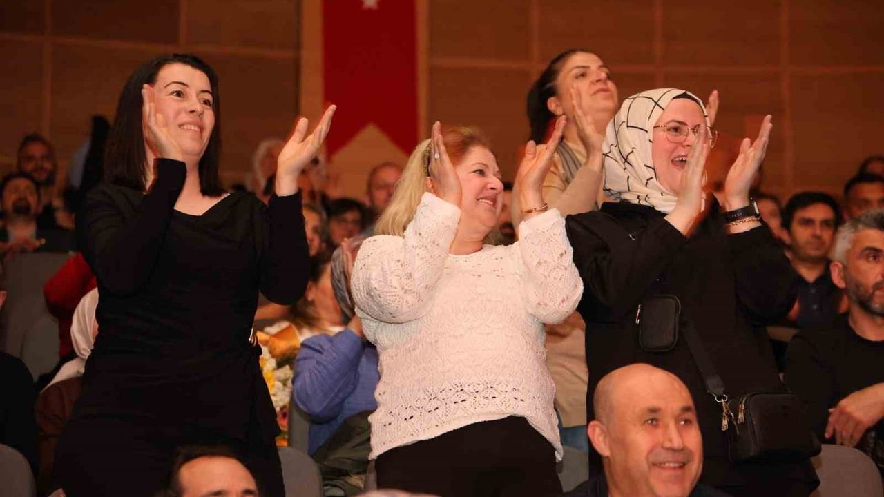 Atakum'da Dünya Tiyatrolar Günü: Ata Sahne'de 26-31 Mart Tiyatro Günleri