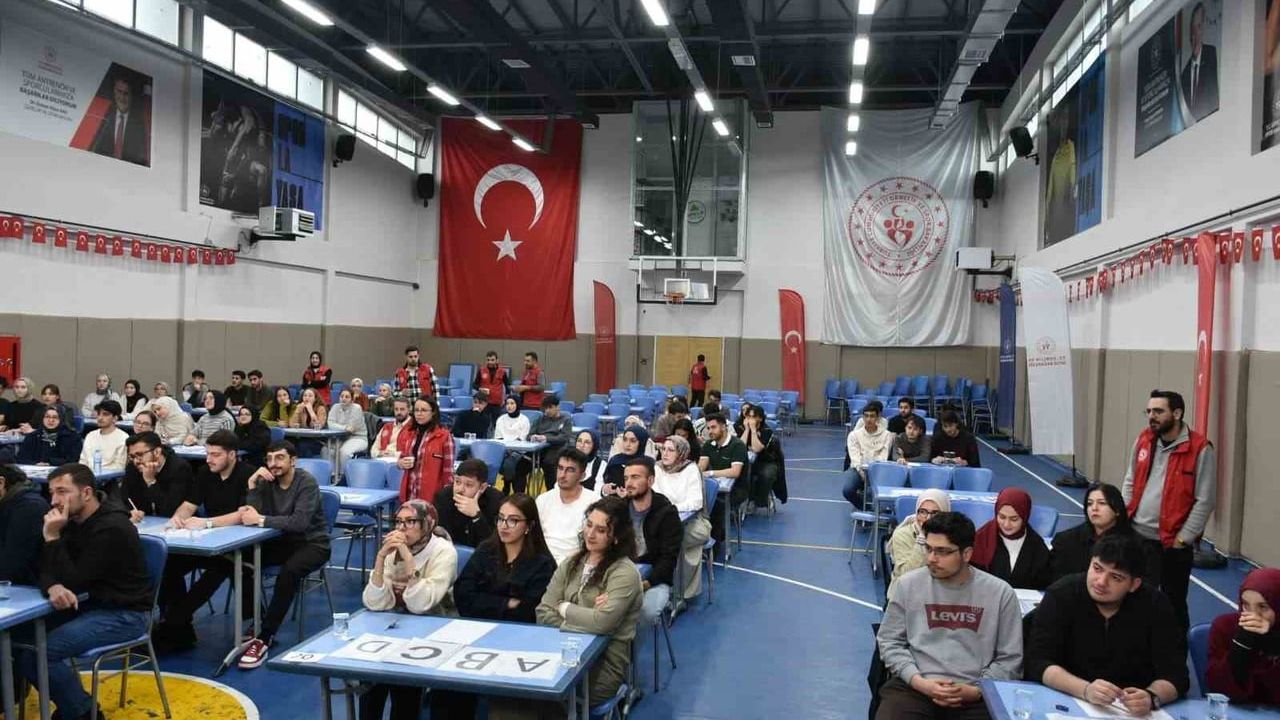 Atatürk Üniversitesi Hukuk Fakültesi Öğrencileri, Gençler Arası Kültür ve Sanat Yarışmasında İl Birincisi Oldu