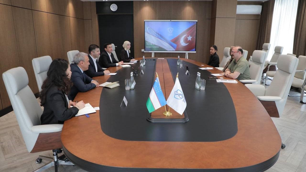 Atatürk Üniversitesi Rektörü Hacımüftüoğlu Özbekistan’da İlaç ve Biyoteknoloji İş Birliklerini Görüştü