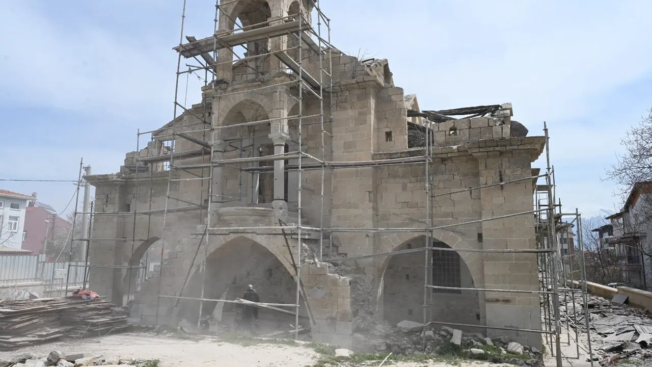 Aya Yorgi Kilisesi Isparta’da kütüphane ve endemik bitkiler araştırma merkezine dönüştürülüyor