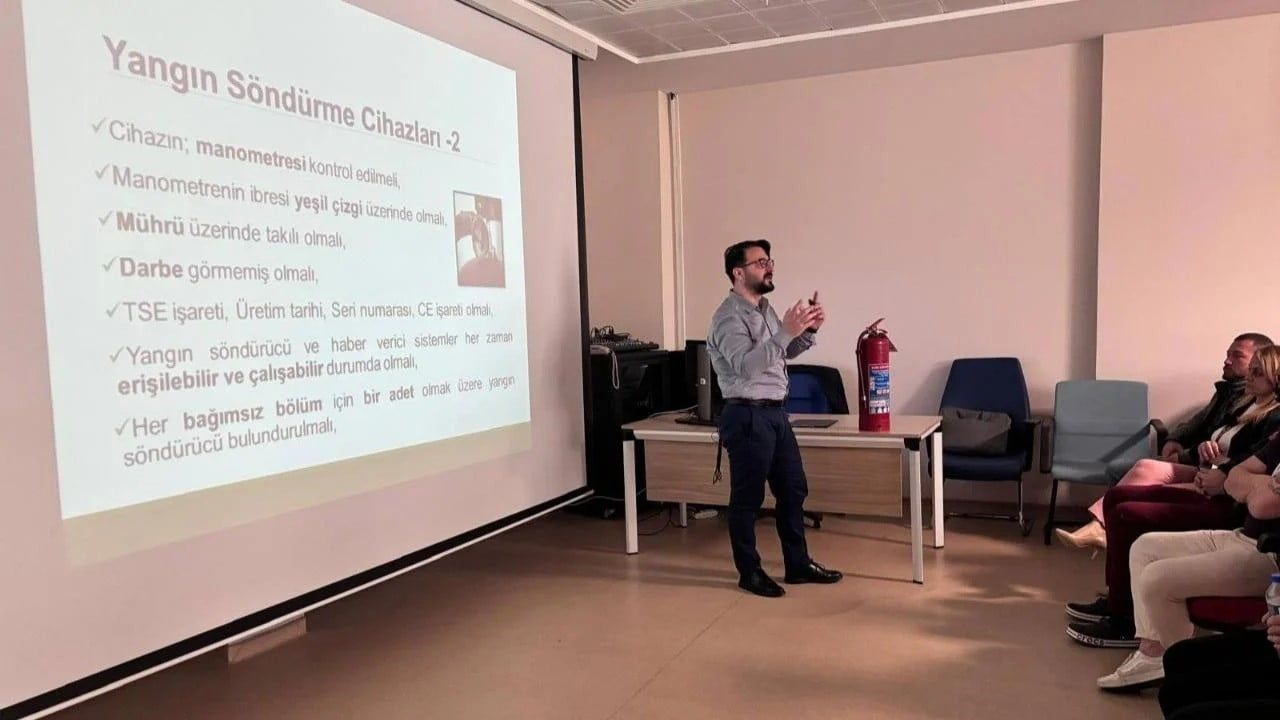 Ayancık Devlet Hastanesi personeline kapsamlı afet ve yangın eğitimi