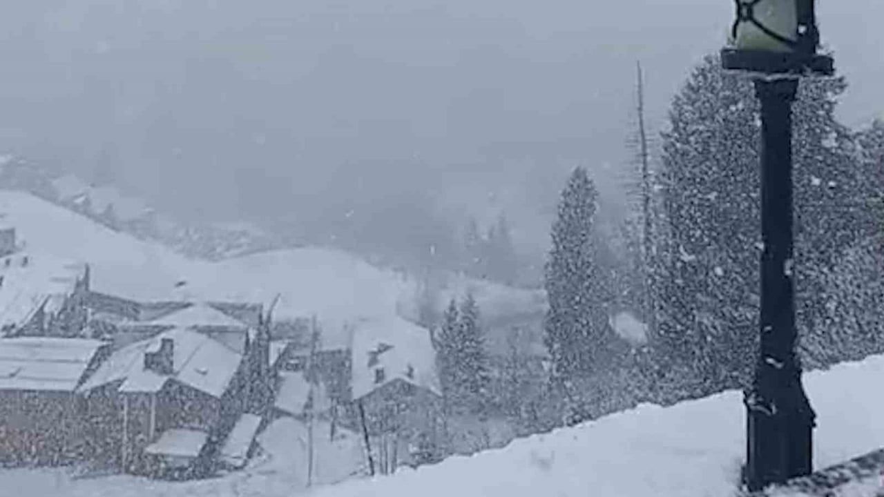 Ayder Yaylası'nda Nisan Karı Etkisini Sürdürüyor