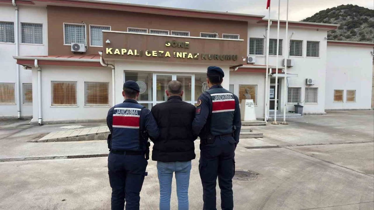 Aydın'da 25 yıl 10 ay hapis cezası bulunan hükümlü jandarmanın çalışmasıyla yakalandı