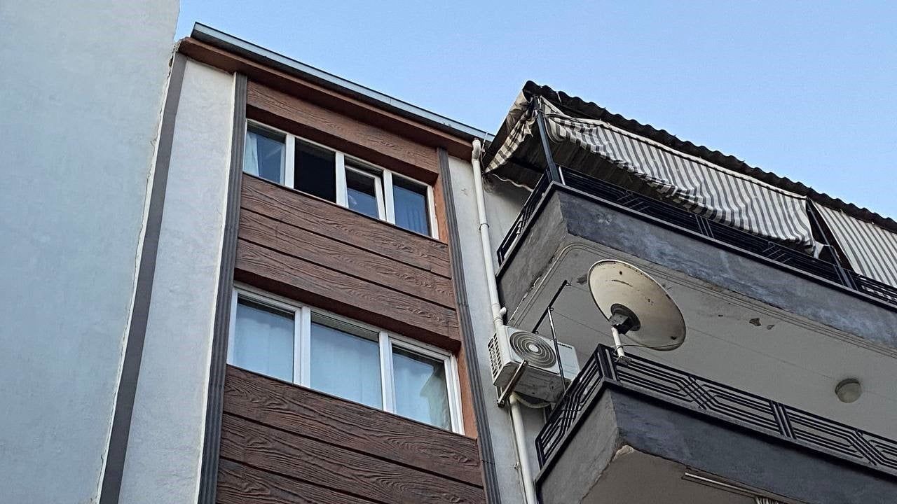 Aydın’da cam silerken düşen temizlikçi kadın hayatını kaybetti