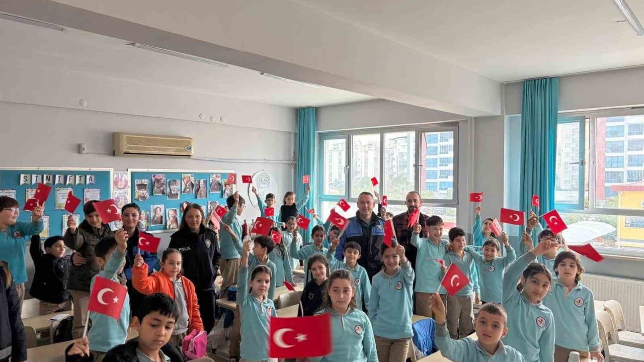 Aydın'da öğrencilere polislik ve genel güvenlik kuralları anlatıldı