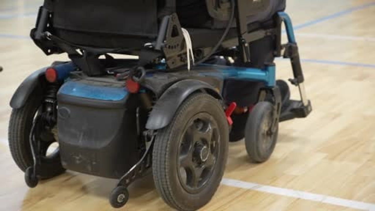 Aylin ve Ahmet Arslan: Tekerlekli Sandalyeleriyle Zeybek ve Latin Dansı Yaparak Önyargıları Aştılar