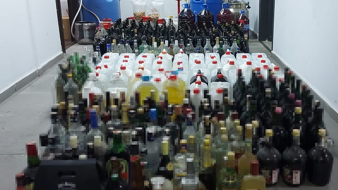 Ayvalık’ta kaçak içki ve uyuşturucu operasyonu: 2 tutuklama