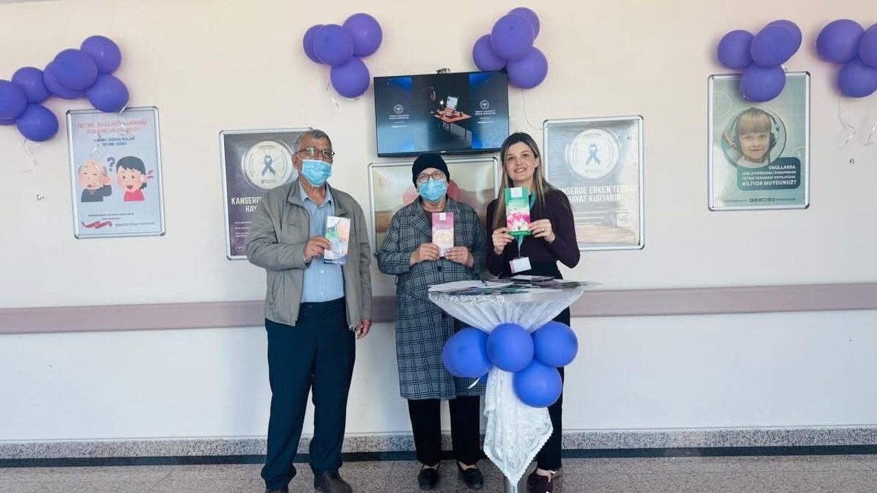 Babaeski Devlet Hastanesi’nde Ulusal Kanser Haftası için bilgilendirme standı