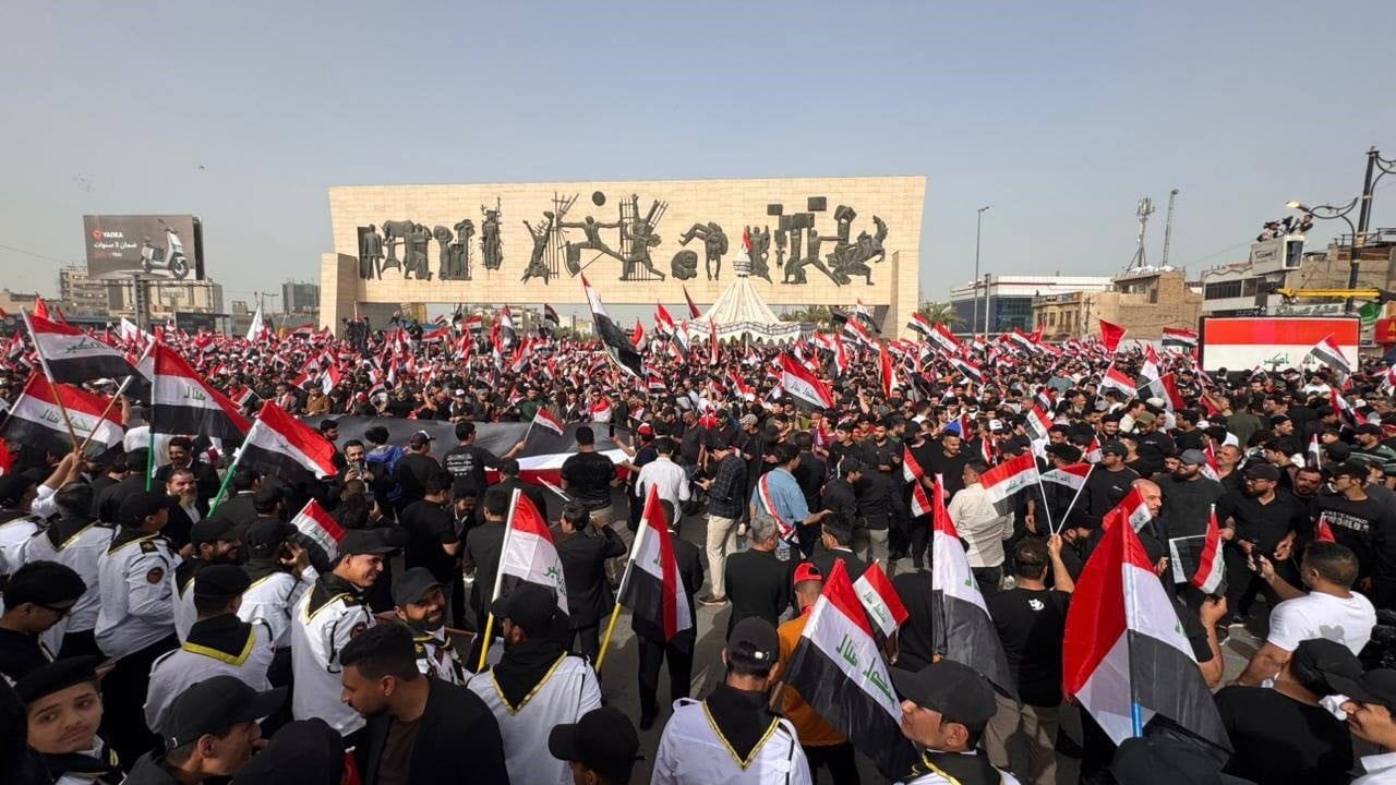 Bağdat ve 12 kentte Sadr çağrısıyla İran'a destek gösterileri