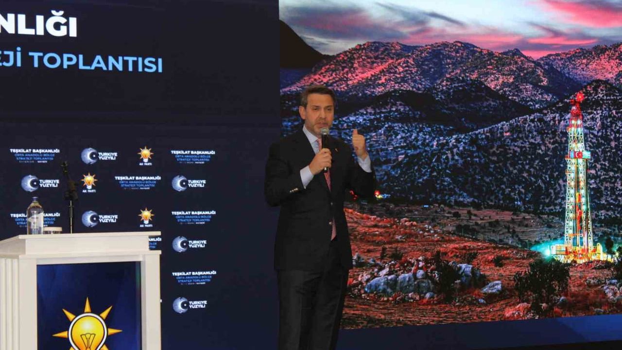 Bakan Bayraktar: 2026'ya kadar 8 milyon hanenin doğalgaz ihtiyacını karşılayacağız
