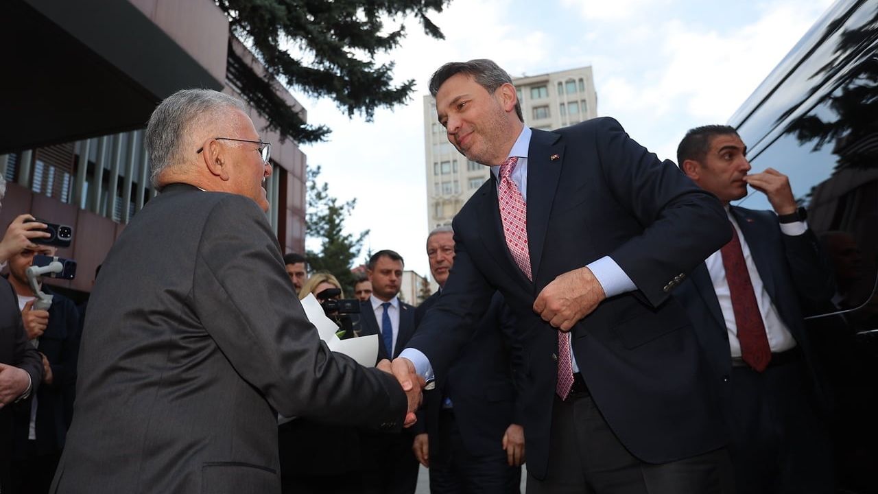 Bakan Bayraktar: Kayseri, Türkiye’nin gözbebeği