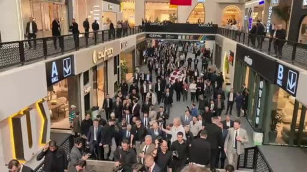 Bakan Bolat: Kişi başına düşen milli gelir 2025'te 18.040 dolara yükseldi; 54. İnegöl Mobilya Fuarı açıldı