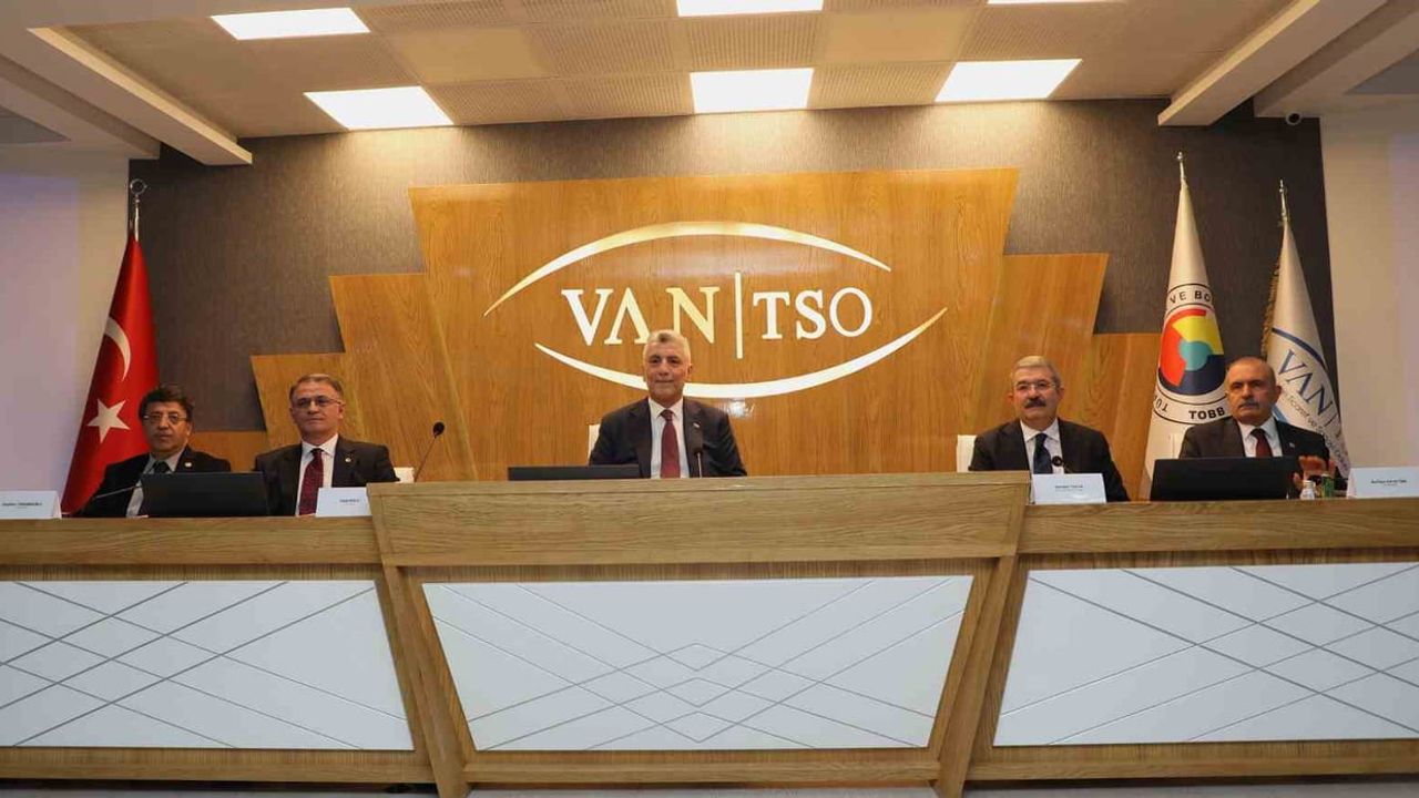 Bakan Bolat: Van esnafına TESKOMB desteğiyle 100 milyon TL kredi sağlanacak