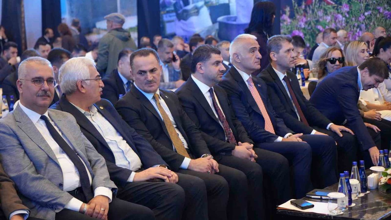 Bakan Ersoy: Akdeniz Bölgesi'ne 2002–2025 arasında 26,9 milyar lira kültür ve turizm yatırımı yapıldı