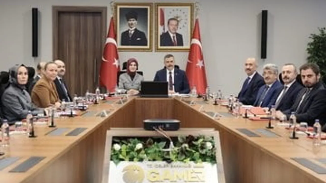 Bakan Göktaş ve Bakan Çiftçi, 81 ilin valileriyle çevrimiçi toplantı gerçekleştirdi