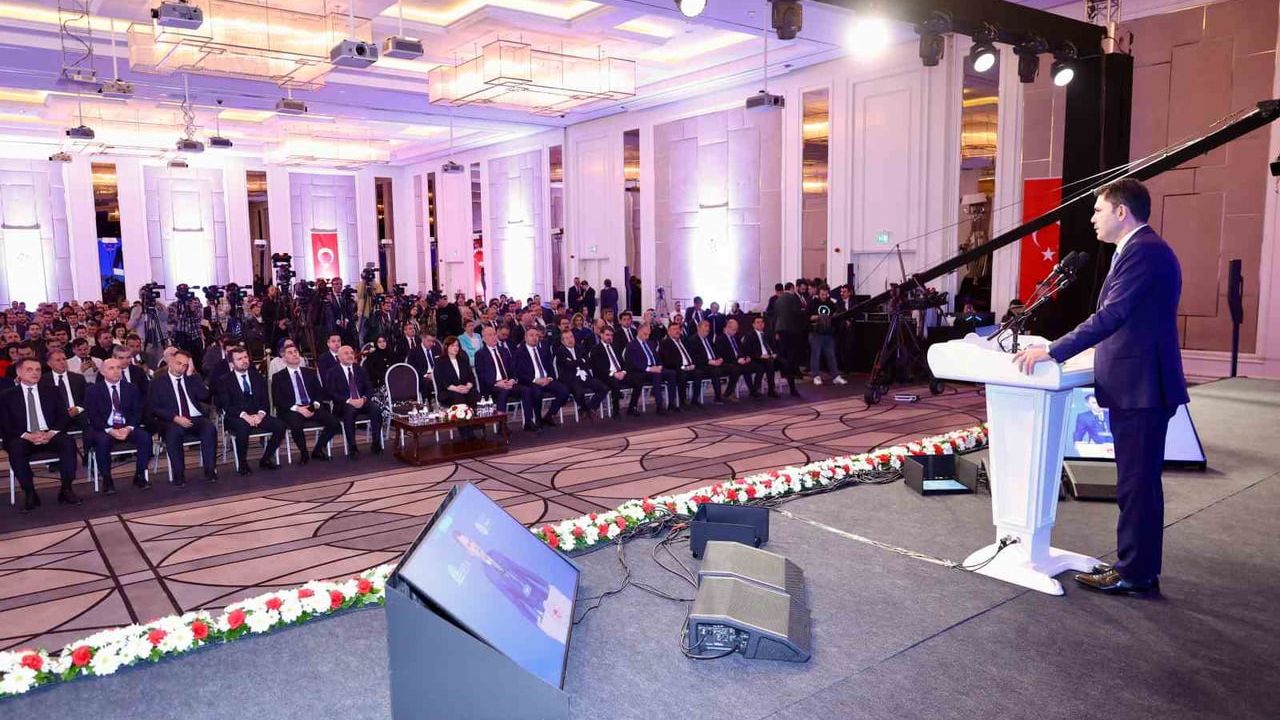 Bakan Kurum: İstikrarsızlık ve İklim Değişikliği Ekolojik Beka Sorunudur