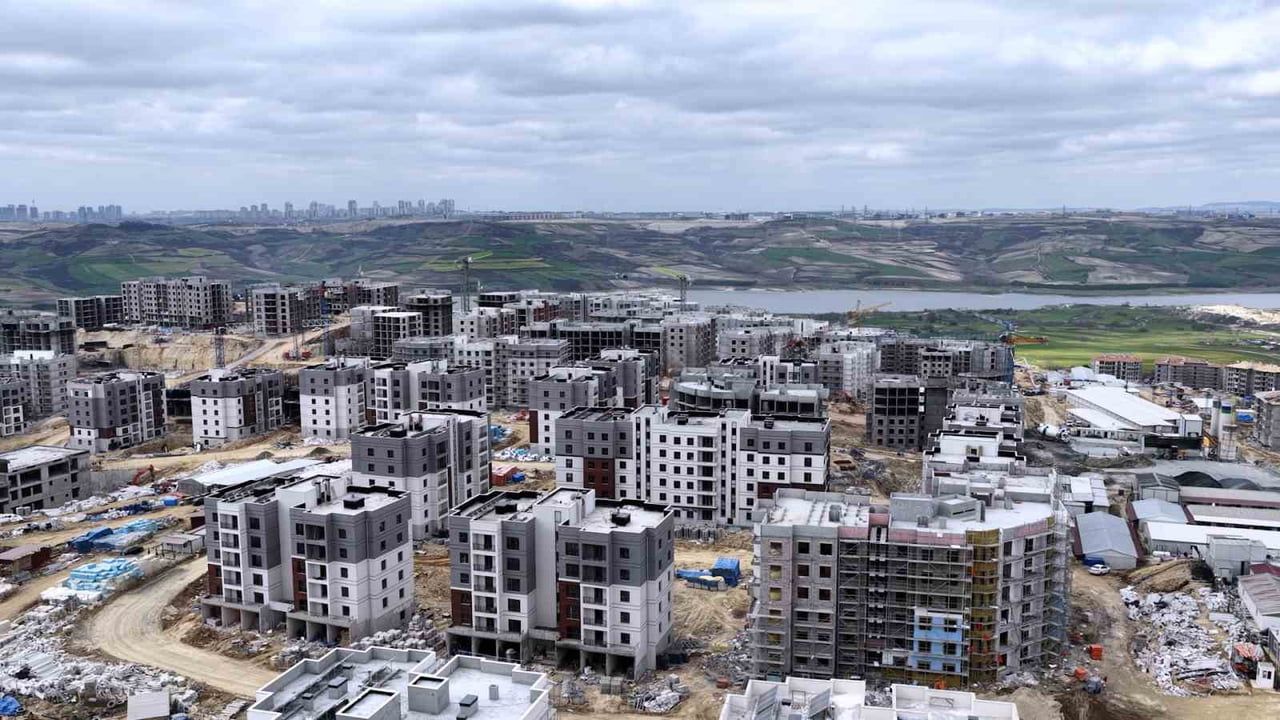 Bakan Kurum Sazlıbosna’daki 'İlk Evim' Sosyal Konutlarını Paylaştı