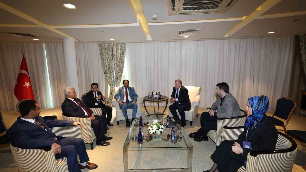 Bakan Osman Aşkın Bak, Antalya'da 8. Dünya Etnospor Forumu'nda spor diplomasisi yürüttü