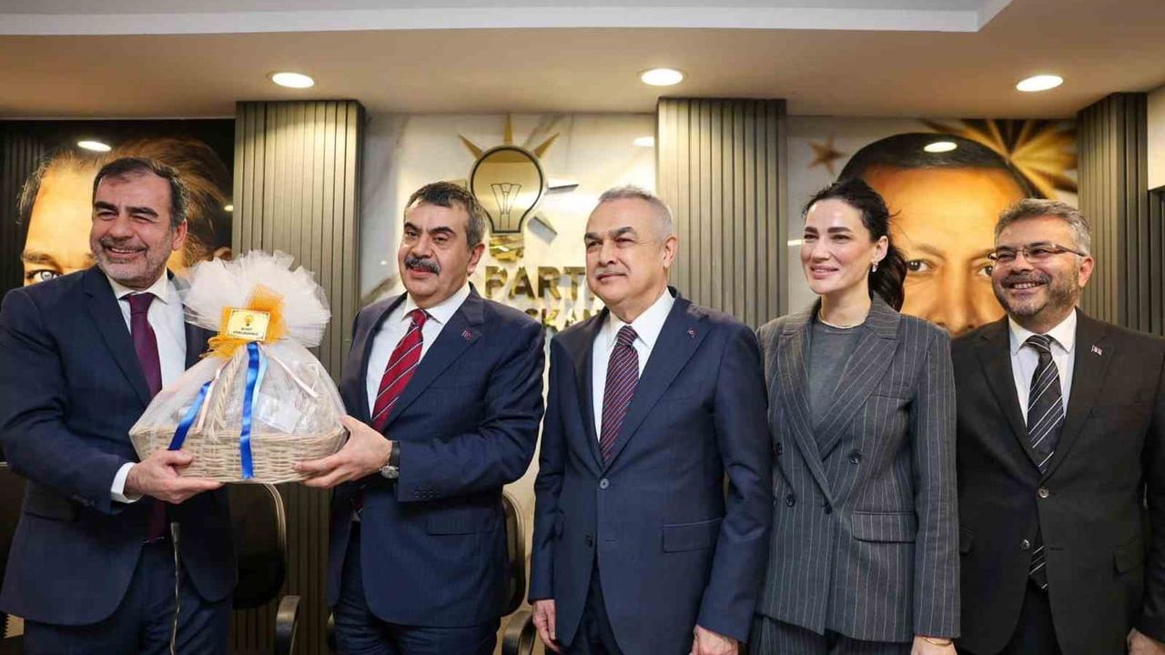 Bakan Yusuf Tekin Aydın’da: Eğitimde büyüme ve muhalefete 'rasyonel eleştiri' çağrısı