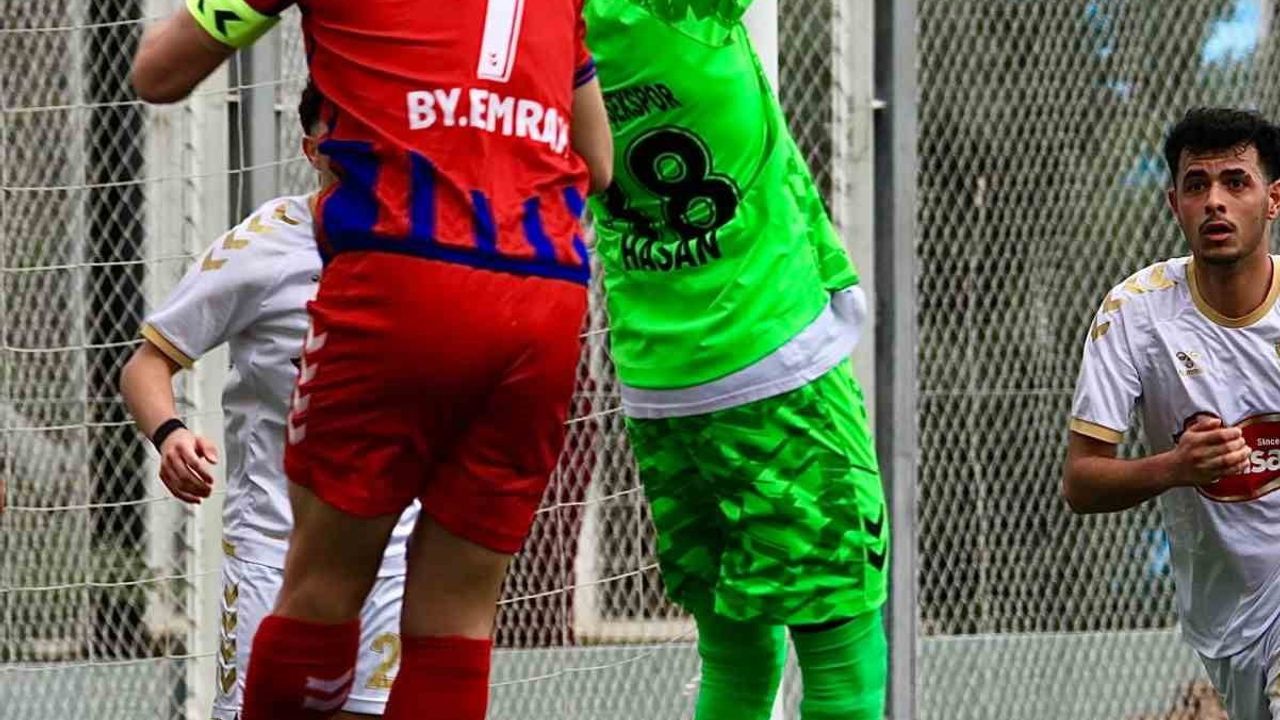 BAL 2. Grup: Kocasinan Şimşekspor, Sümer Stadı'nda lider Viranşehir Belediyespor'e 4-0 yenildi