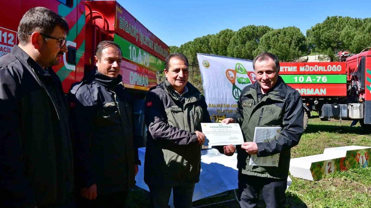 Balıkesir'de Türkiye Ormancılık Yarışmaları İşletme Etabı Orman Yangınlarına Müdahale Parkuruyla Tamamlandı