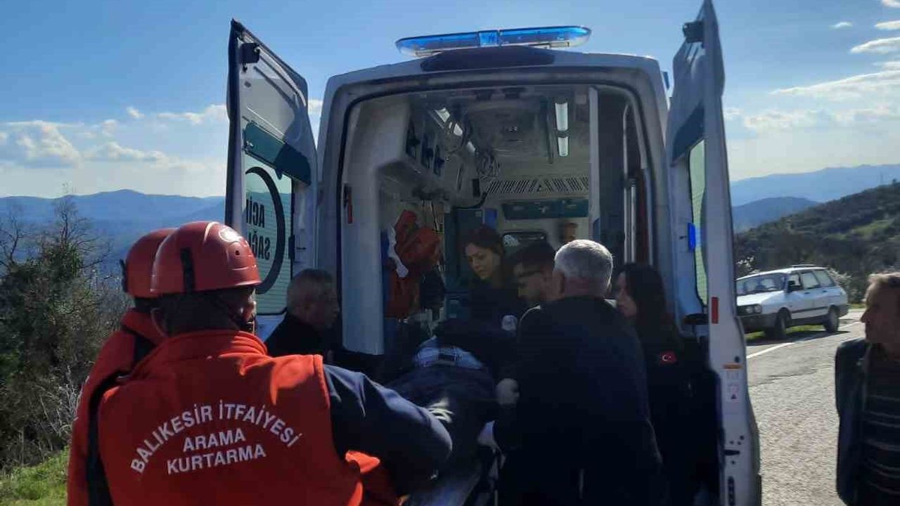 Balıkesir Sındırgı'da traktör devrilmesi: 1 kişi yaşamını yitirdi