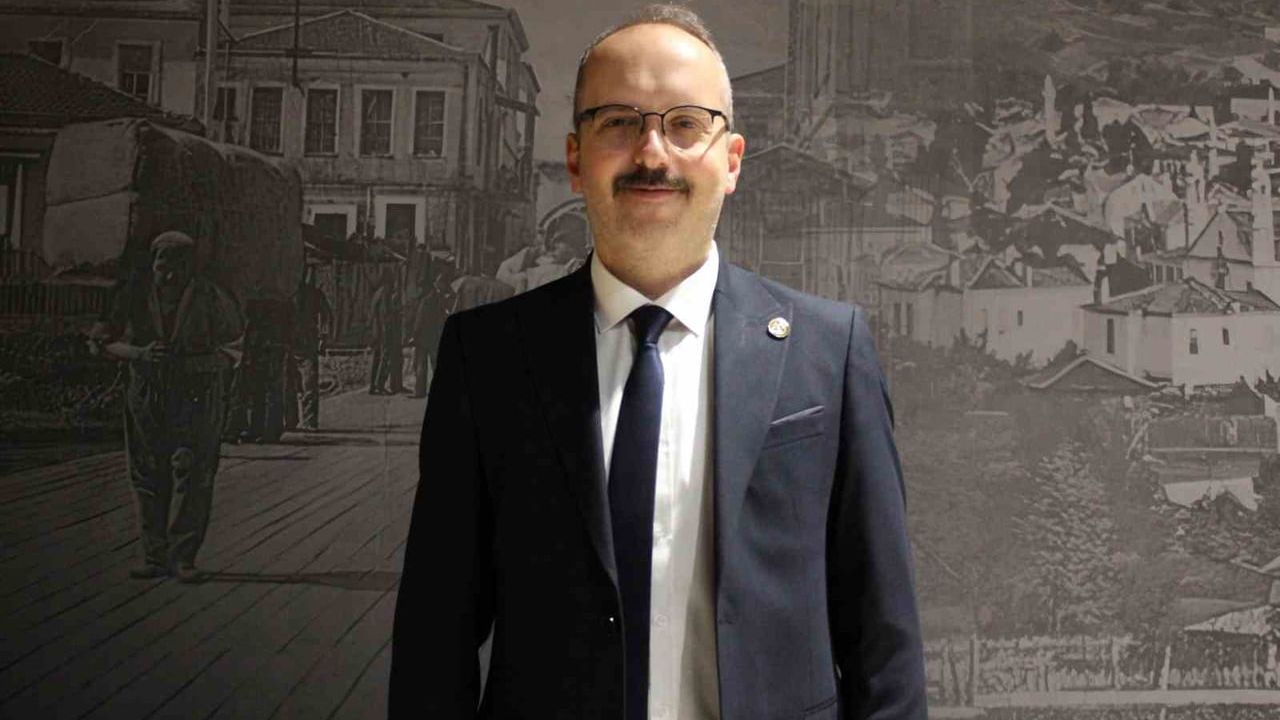 Balkan Türkleri Derneği 20. Olağan Genel Kurulu'nda Adem Tuğral yeniden başkan seçildi