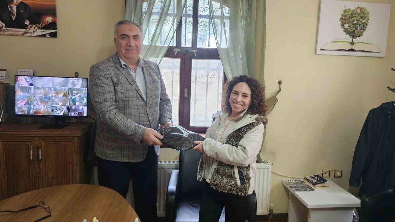 Bandırma'da Kütüphane Haftası: En Çok Okuyan Öğrencilere Ödül