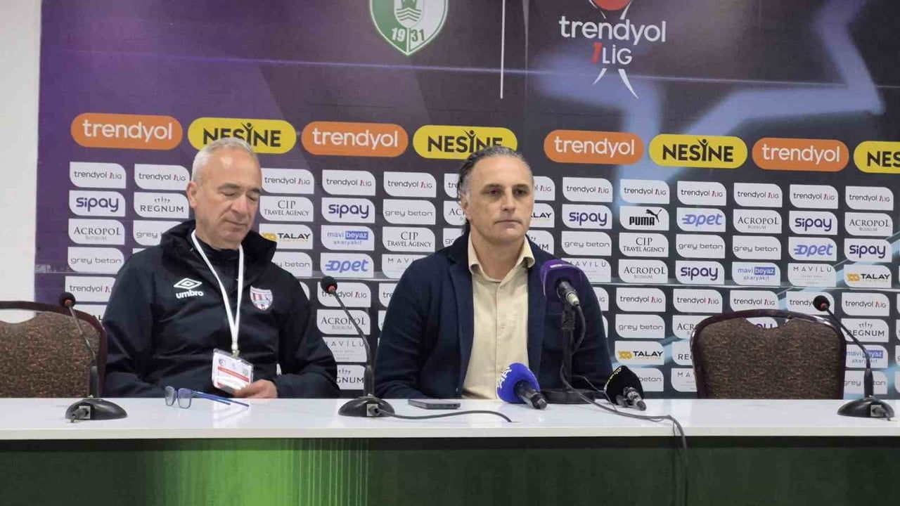Bandırmaspor Teknik Direktörü Mustafa Gürsel: 'Son üç maçta elimizden geleni yapacağız'