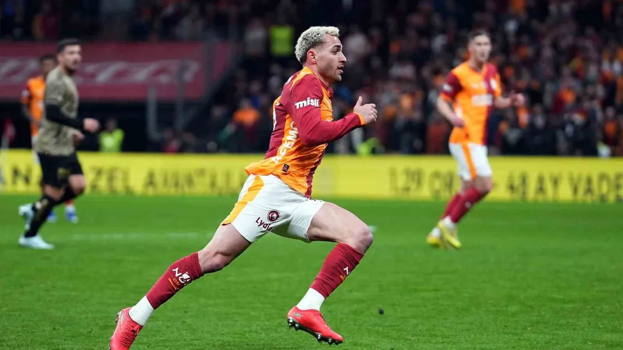 Barış Alper Yılmaz, Galatasaray formasıyla 200. resmi maçına çıktı