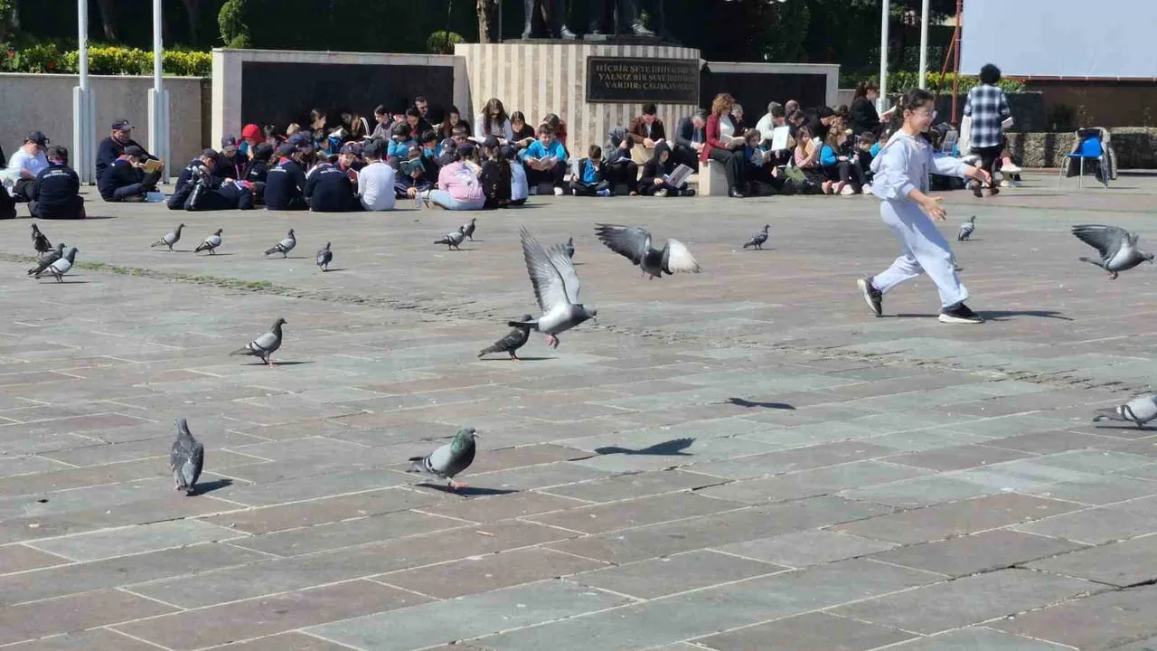 Bartın'da Sessiz Kitap Okuma Etkinliği: 62. Kütüphane Haftası kapsamında 81 ilde eş zamanlı