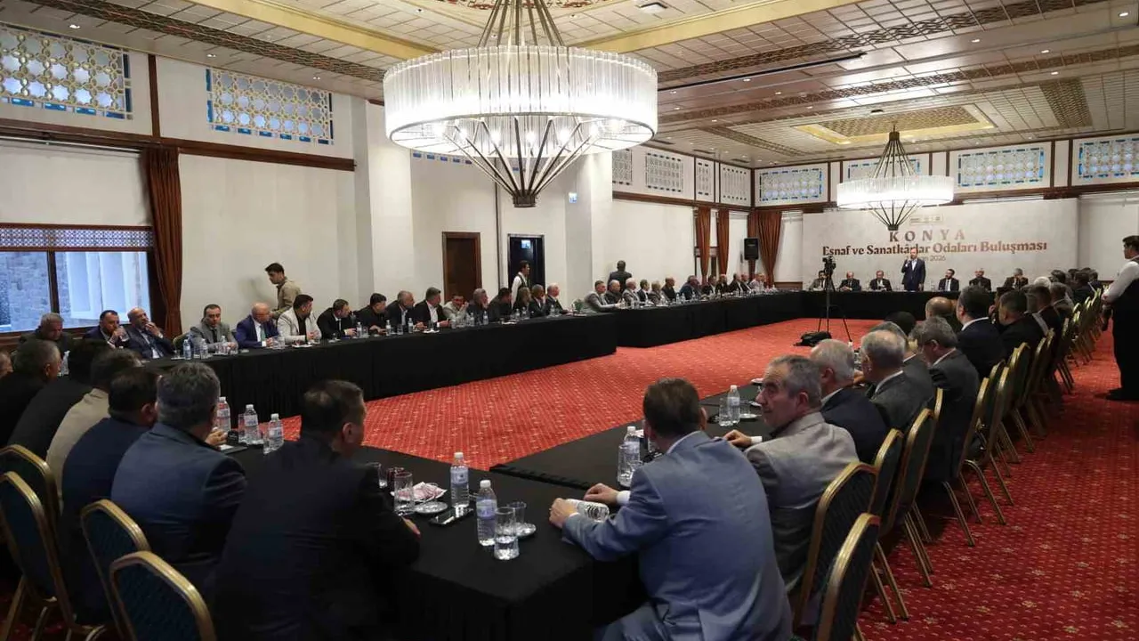 Başkan Altay: Konya'nın İlçe Kalkınması ve Raylı Sistem Yatırımları Önceliğimiz