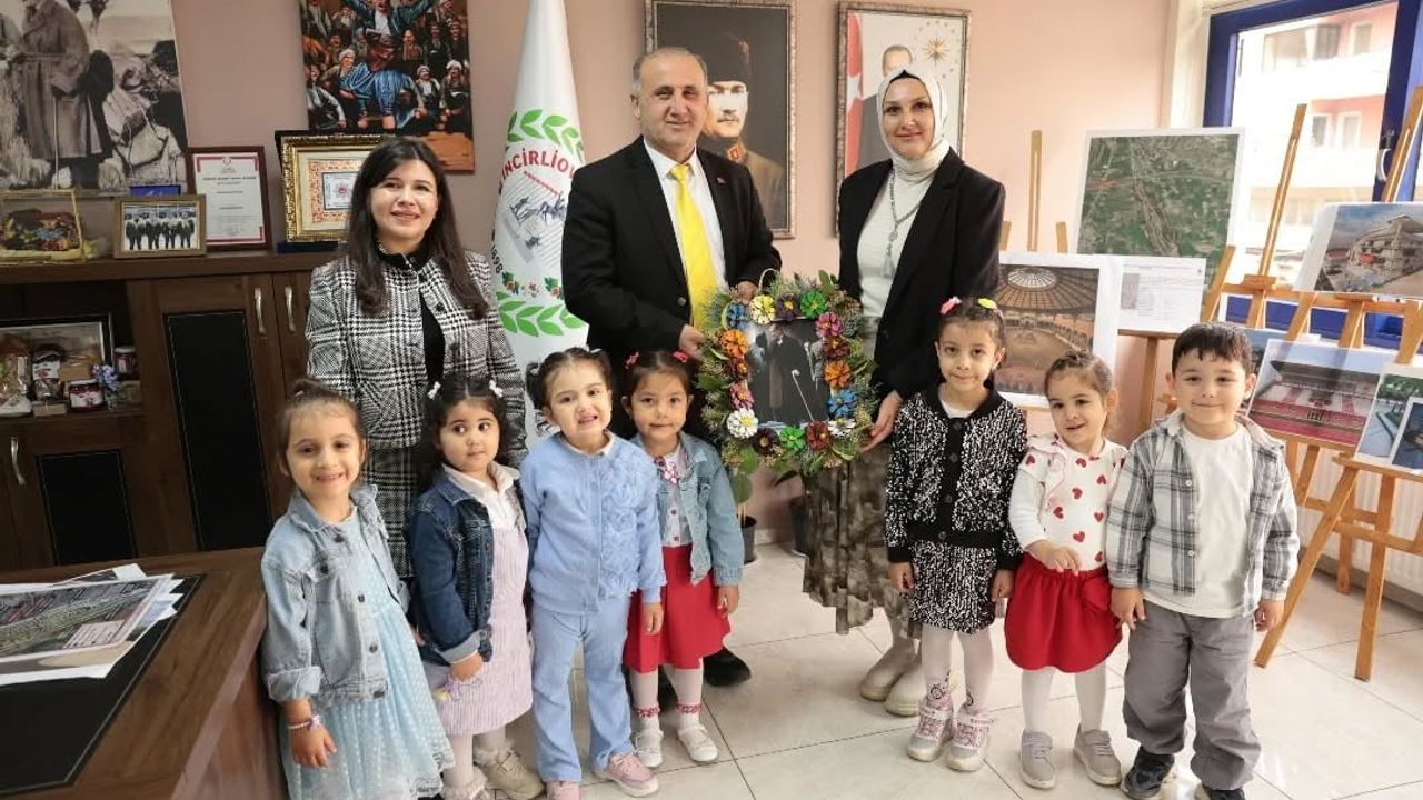 Başkan Aytekin Kaya, Hayme Hatun Anaokulu Öğrencilerini Belediye Binasında Ağırladı