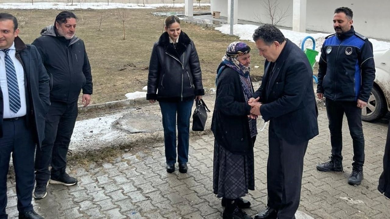 Başkan Faruk Demir'in Ardahan Huzurevi ziyareti: Bakım ve sakinlerle buluşma