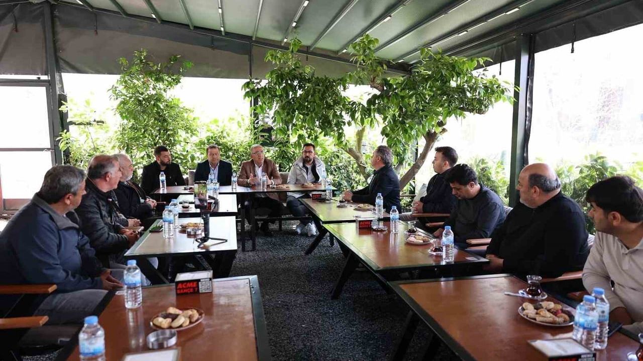 Başkan İbrahim Naci Yapar Kuzeytepe Mahallesi Esnafıyla Buluştu