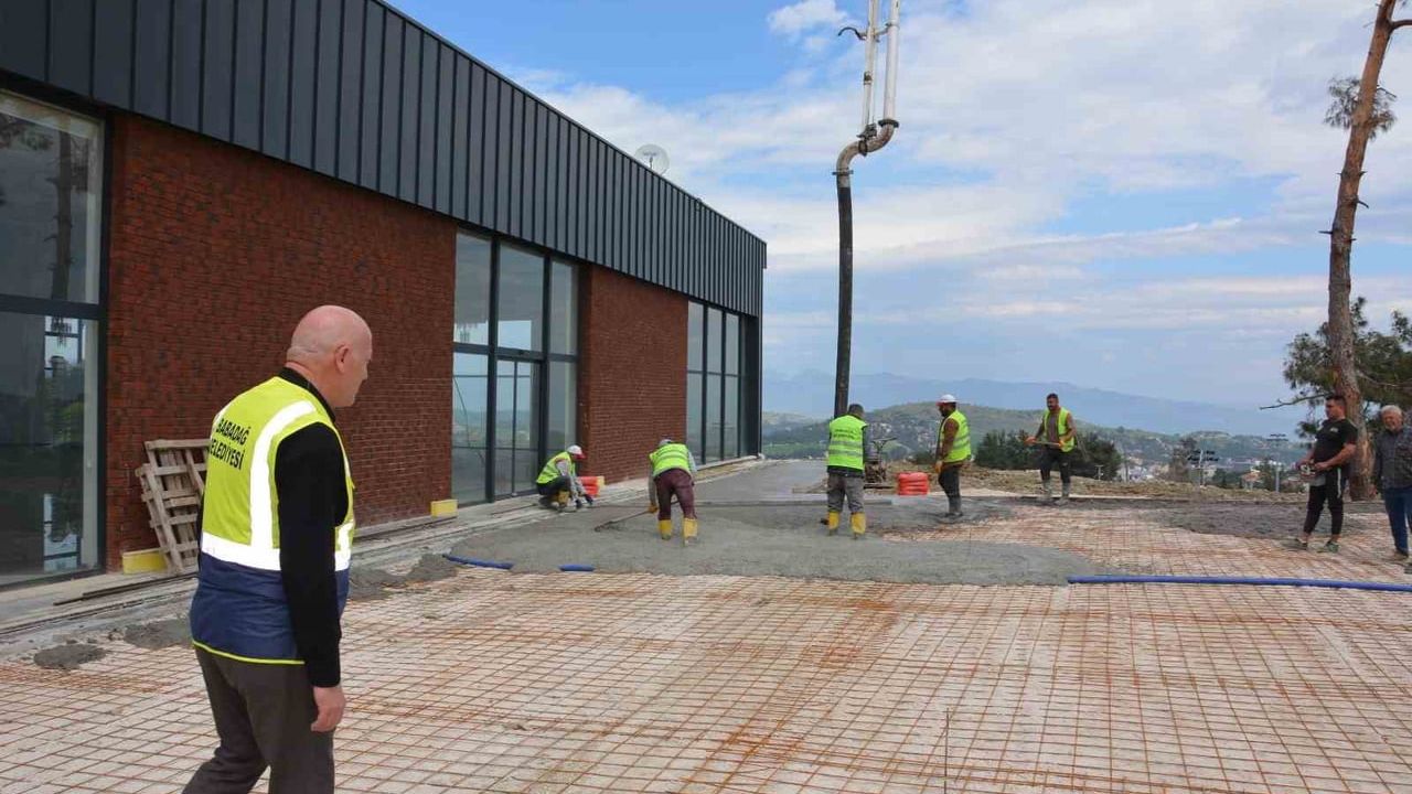 Başkan Kumral, Babadağ'daki Yeni Sosyal Tesislerin Çevre Düzenlemesini İnceledi