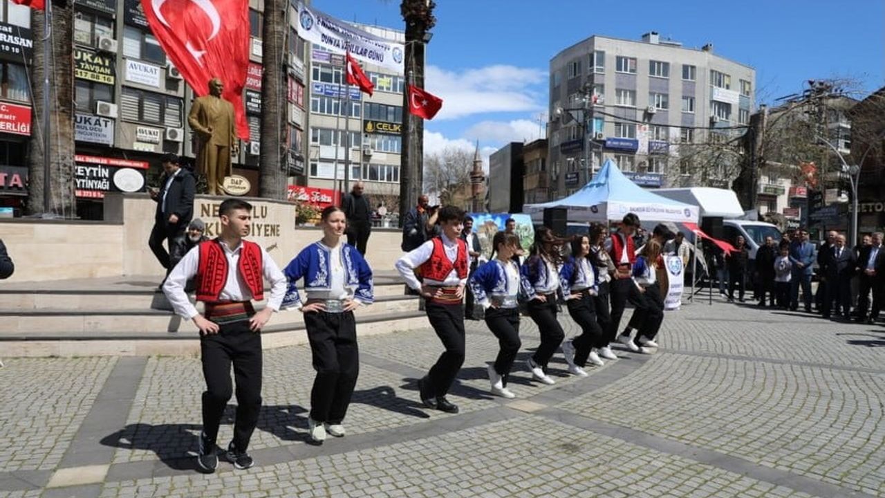 Başkan Mehmet Ertaş, Van'ın Kurtuluşunun 108. Yıl Dönümünde Edremit'te Vatandaşlarla Buluştu