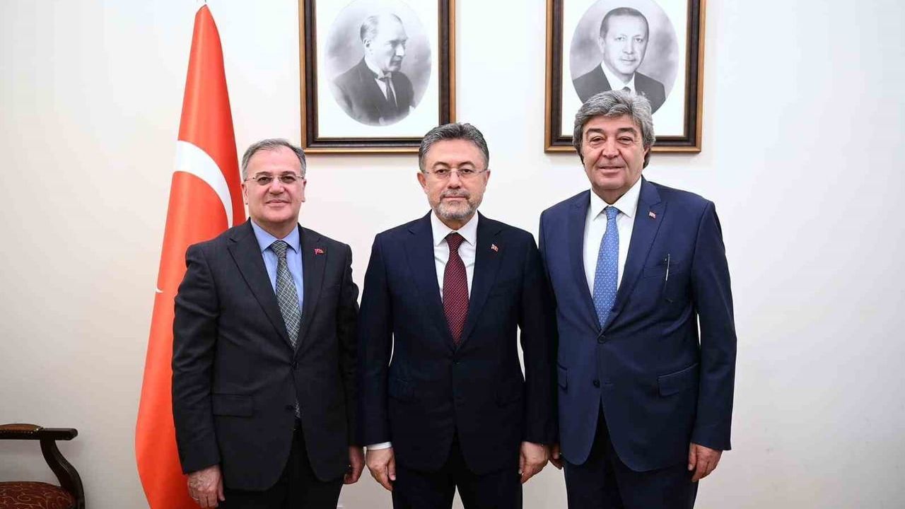 Başkan Özdoğan Ankara'da: Hacılar için projeler ve afet hazırlıkları ele alındı