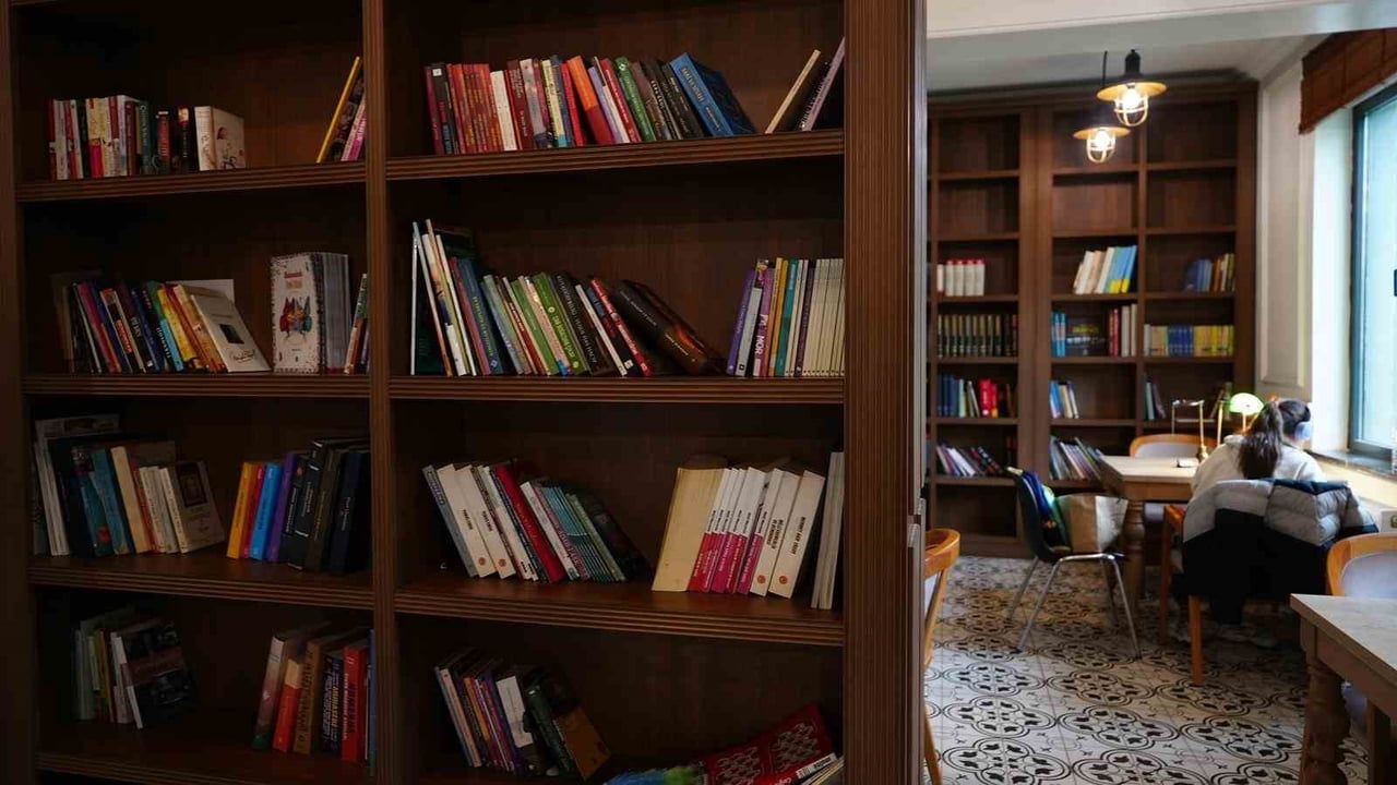 Başkan Özlü: Güçlü bir gelecek okuyan ve düşünen bireylerle mümkündür