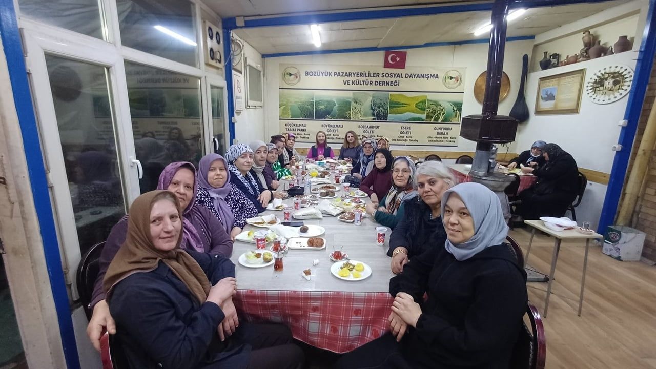 Başkan Tekin Bozüyük'te Pazaryerili kadınlarla buluştu: 'Kadın dayanışmasıyla Pazaryeri daha güçlü'