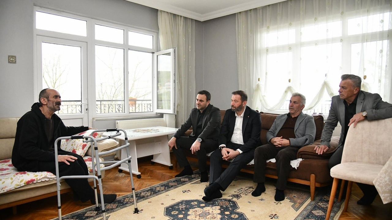 Başkan Yasin Özlü'den Başiskele'de Hastalara Moral Ziyareti